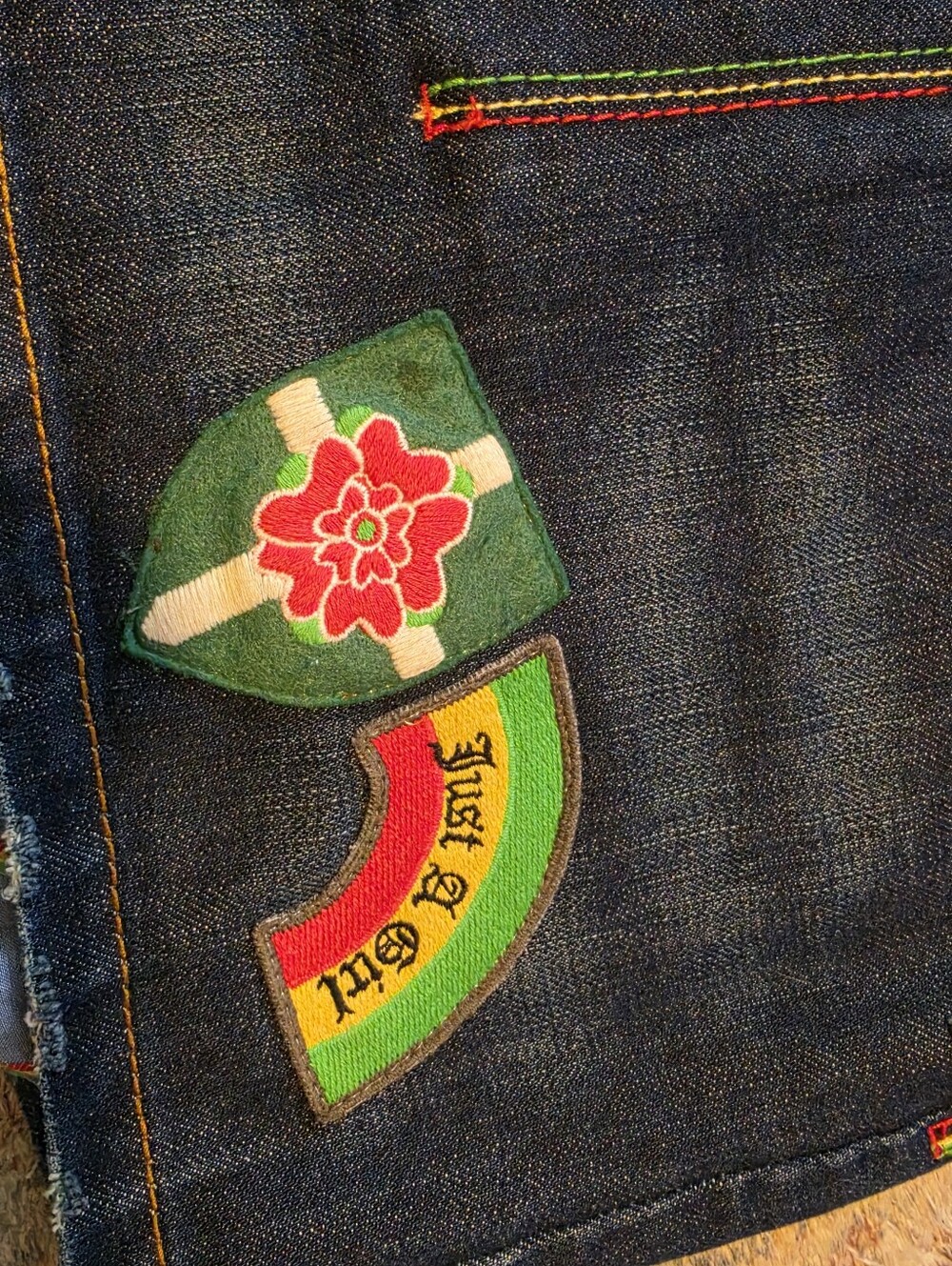 L.A.M.B. Gwen Stefani Patch Denim Mini Skirt EUC size 8 - Picture 4 of 10